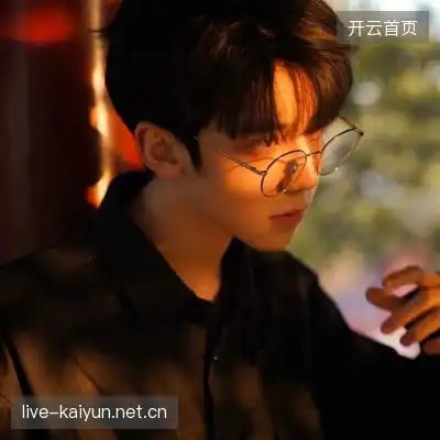蓬盈冉
